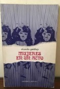 Mujeres en un acto
